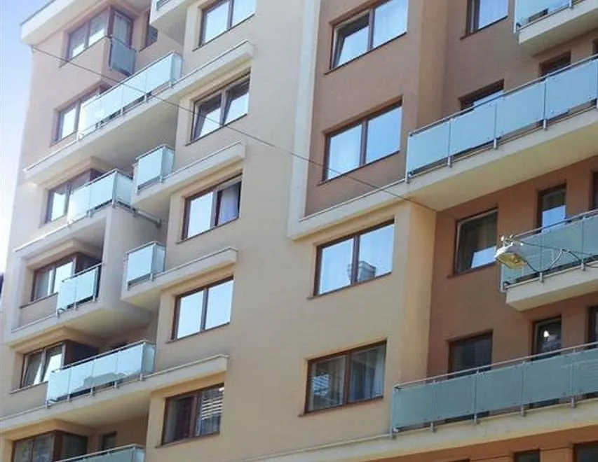 Corvin Plaza Apartments & Suites