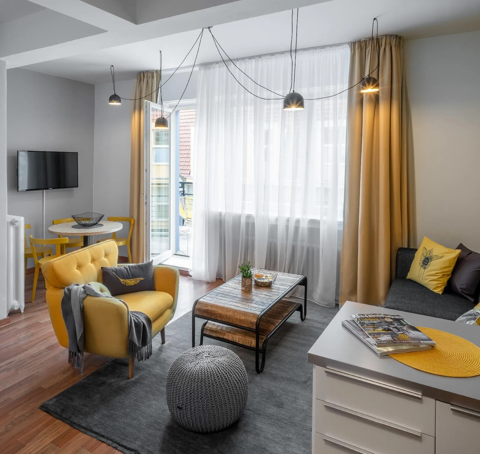 City Leaf Apartments by Adrez Living