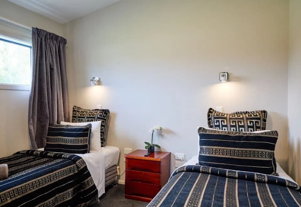 Willowbank Motel