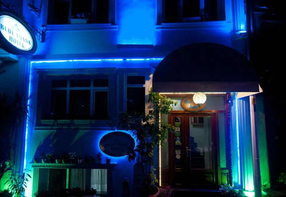Blue Tuana Hotel