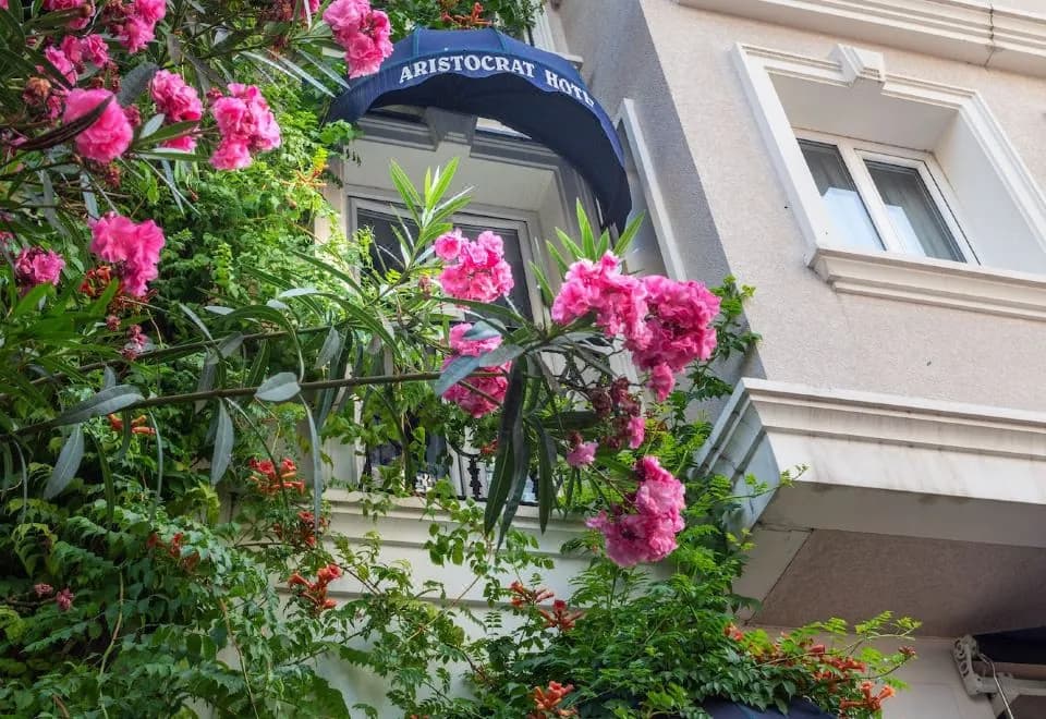 Aristocrat Hotel