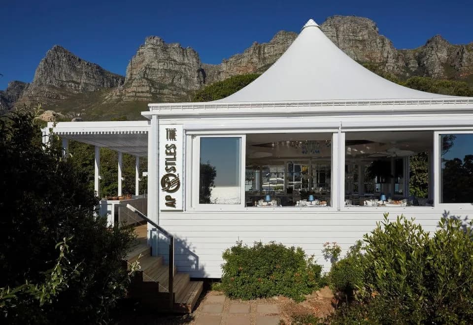 Twelve Apostles Hotel & Spa