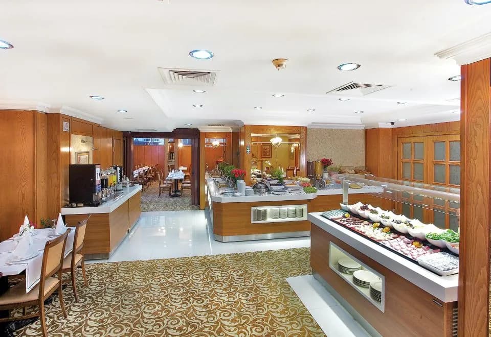Grand Hilarium Hotel