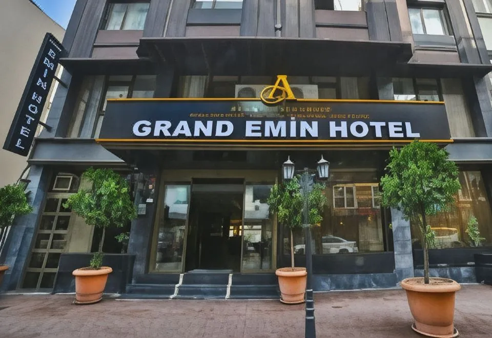 Hotel Grand Emin