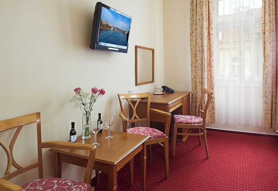 Anna Hotel