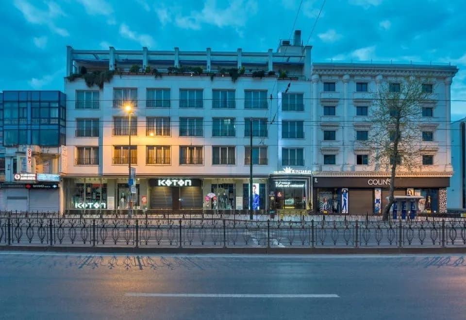 The Hotel Beyaz Saray & Spa