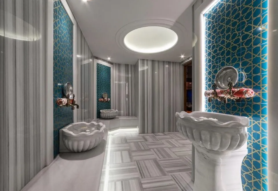 The Hotel Beyaz Saray & Spa
