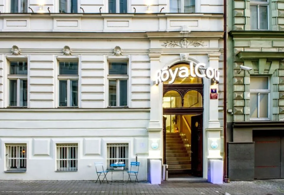 Royal Court Hotel