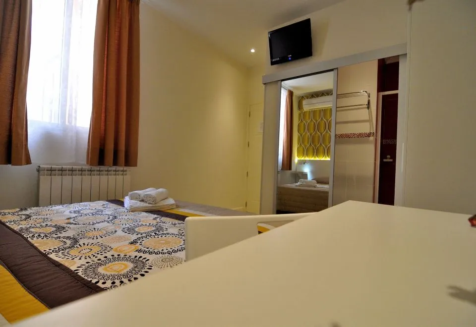 Far Home Plaza Mayor