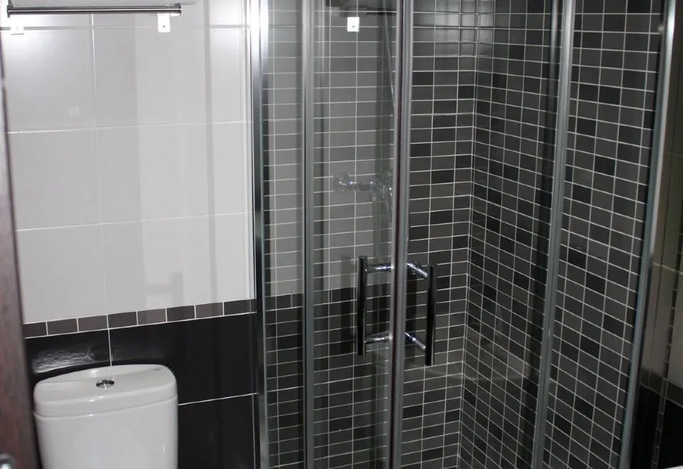 Hostal MH Fuencarral