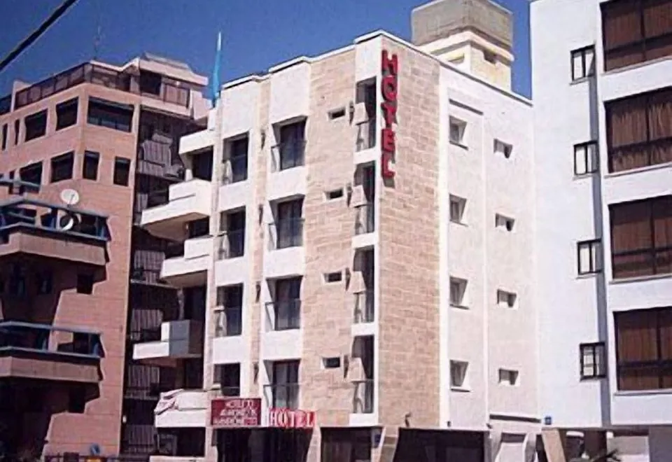 Armon Hayarkon Hotel