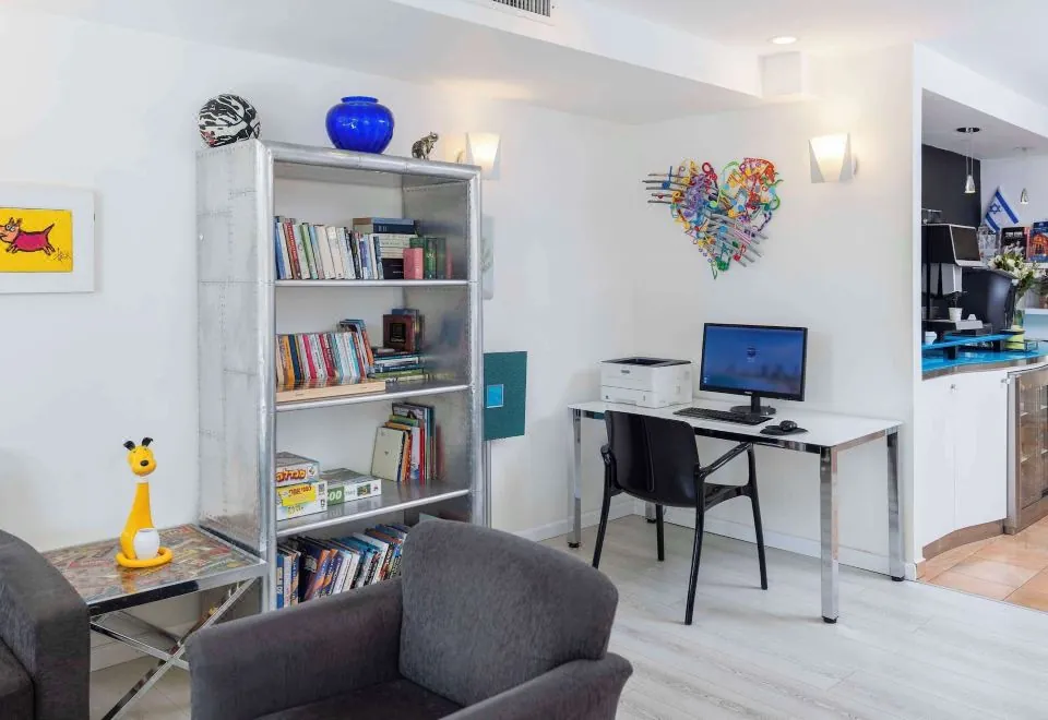Best Western Regency Suites