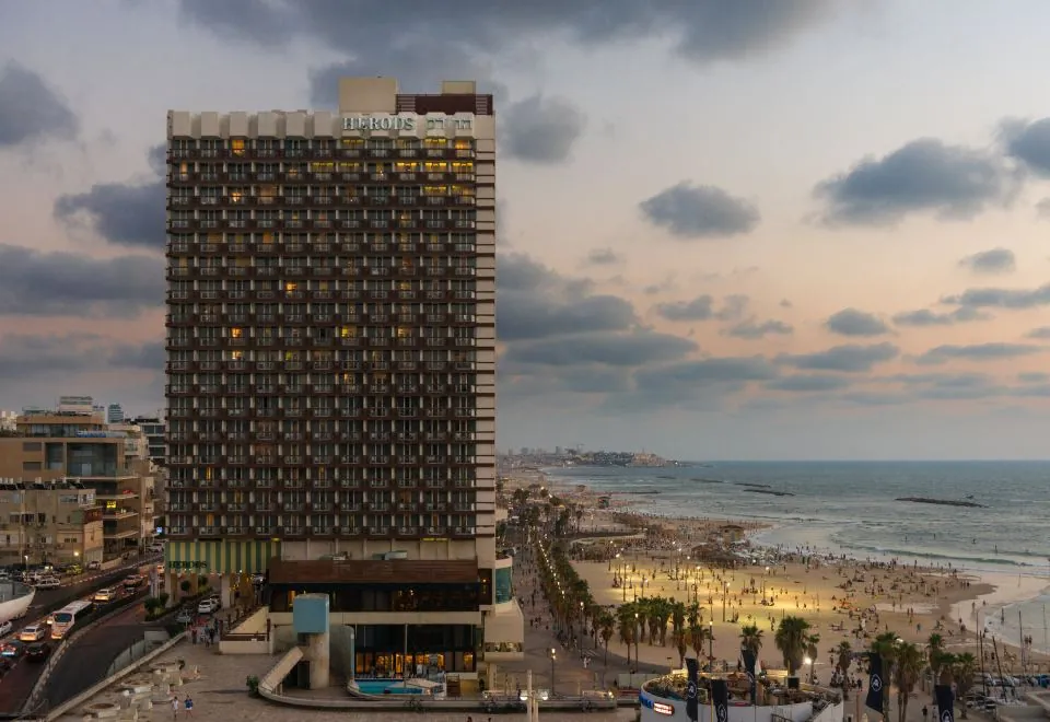 Herods Tel Aviv by The Beach