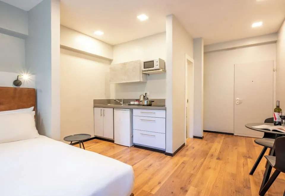 Sea Land Suites