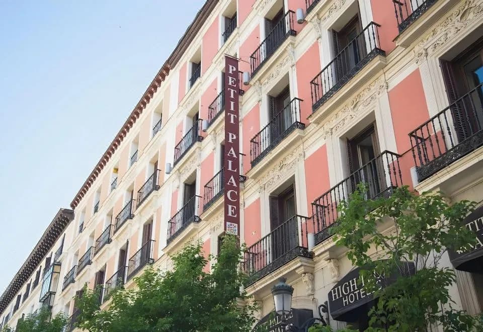 Petit Palace Arenal