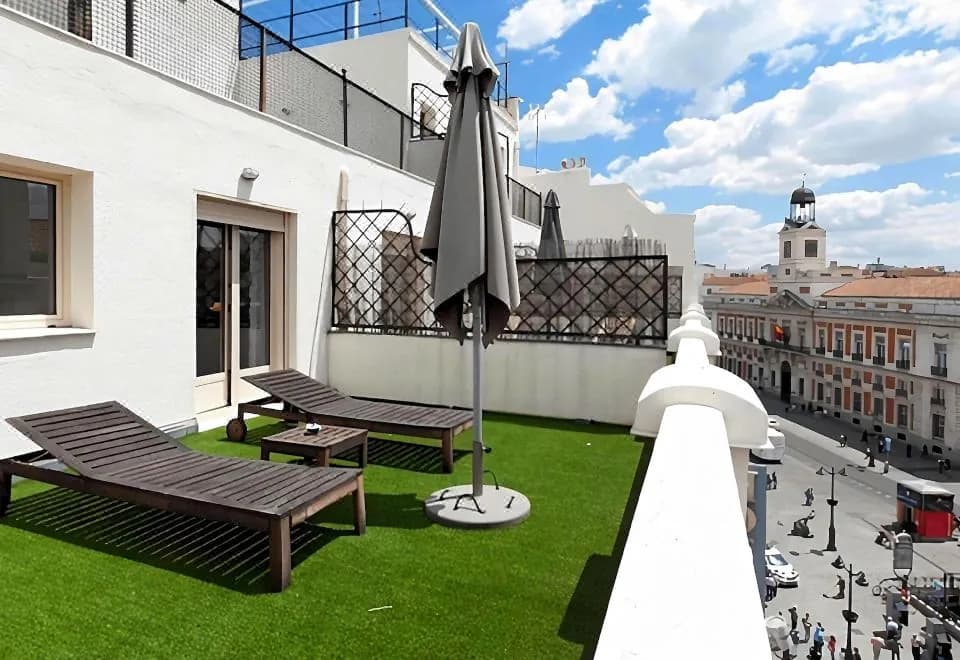 Hotel Moderno Puerta del Sol