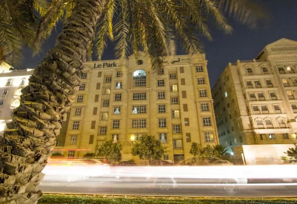 Le Park Hotel