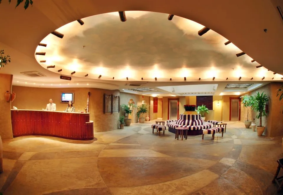 Al Liwan Suites