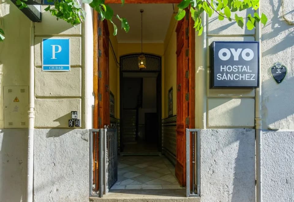 La Perla Granada Suites