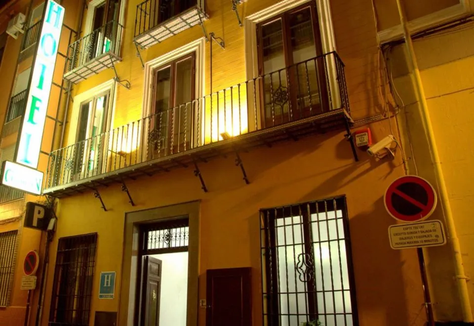 Cedran Hotel