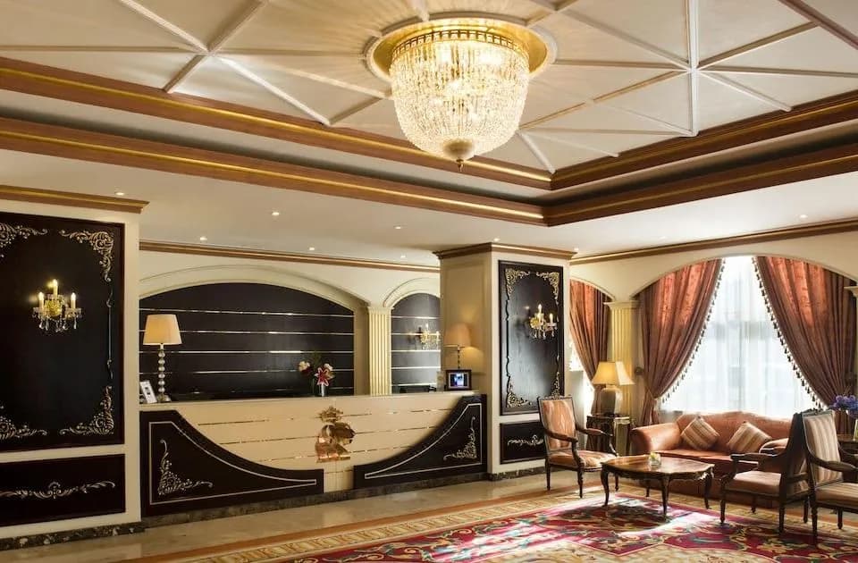 Magnum Hotel & Suites West Bay