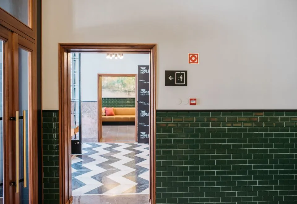 The Editory House Ribeira Porto Hotel