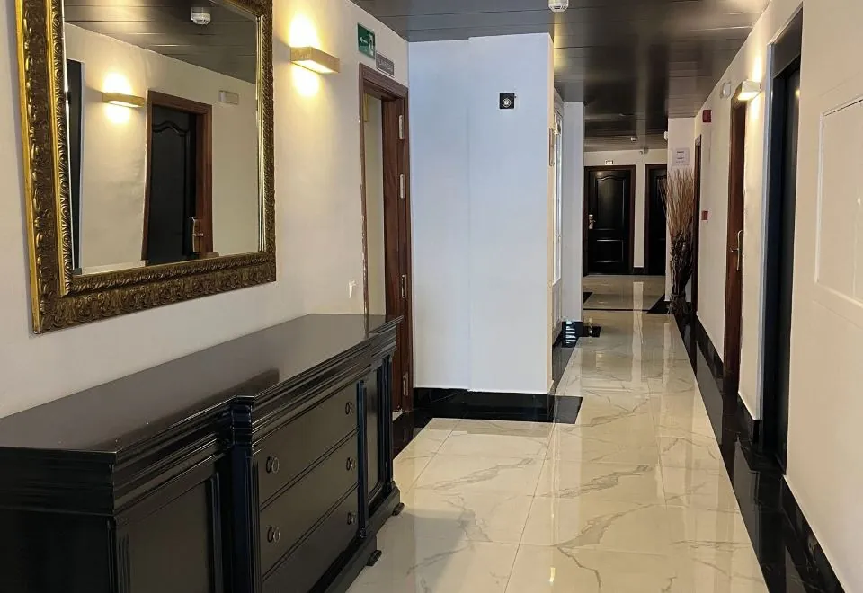 Adriano Boutique Sevilla