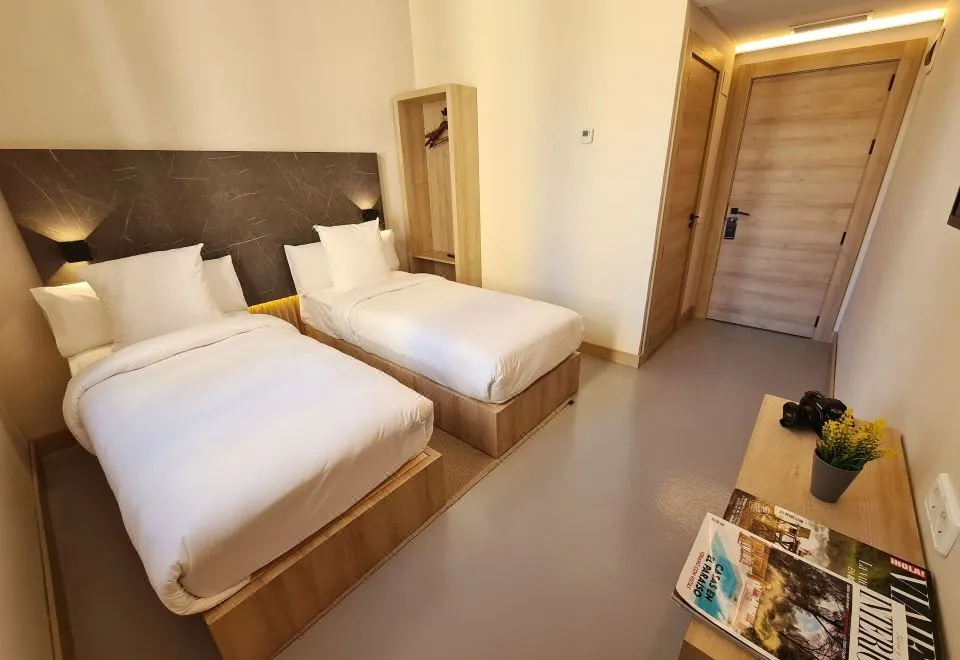 Hostal Raval Rooms