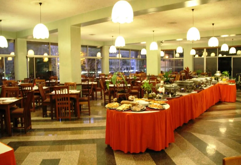 Mayhouse 680 Hotel