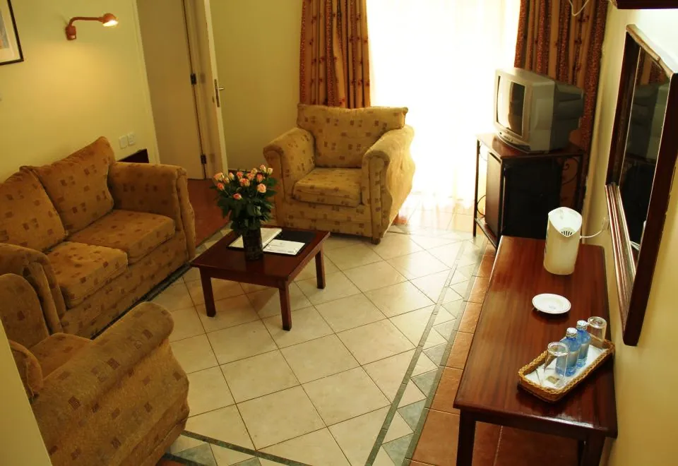 Mayhouse 680 Hotel
