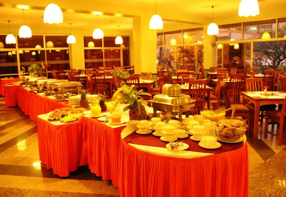 Mayhouse 680 Hotel