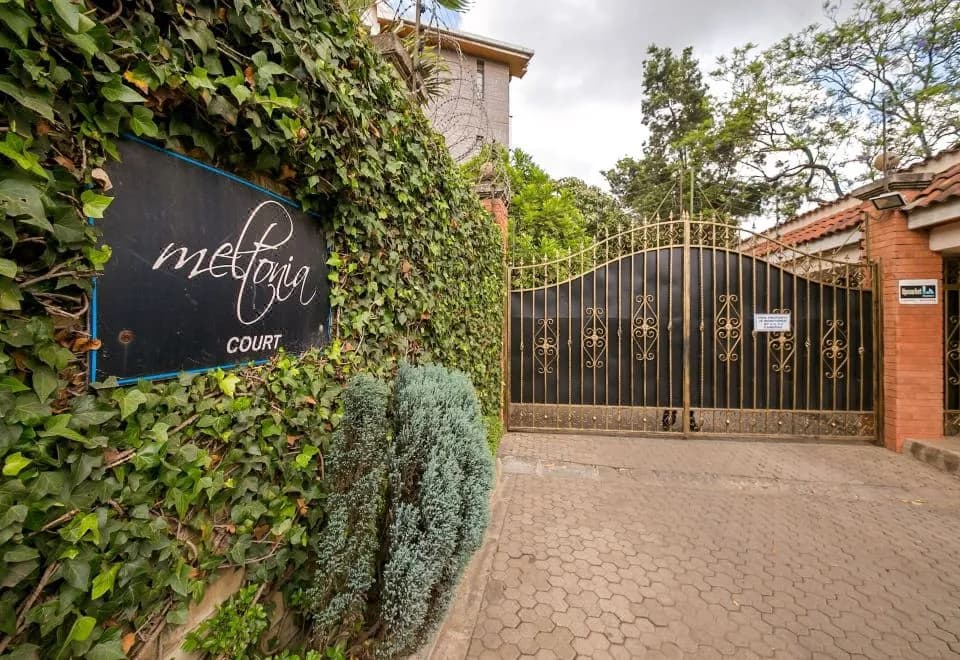 Meltonia Luxury Suites