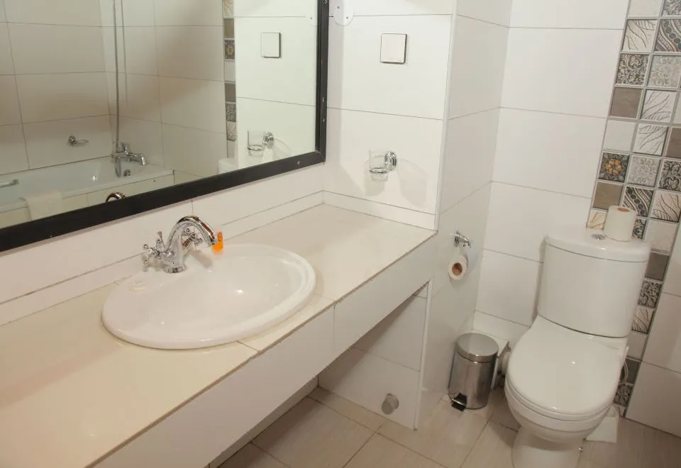 Marble Arch Hotel