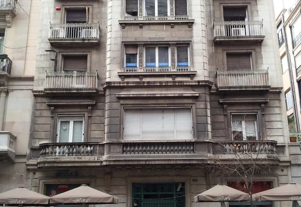 Somnio Hostels