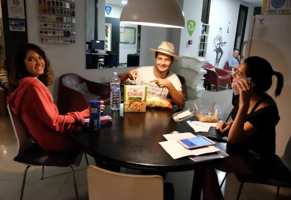 Alternative Creative Youth Hostel Barcelona