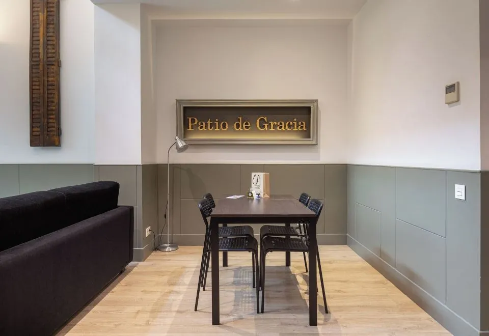 Enjoybcn Patio de Gracia Apartments