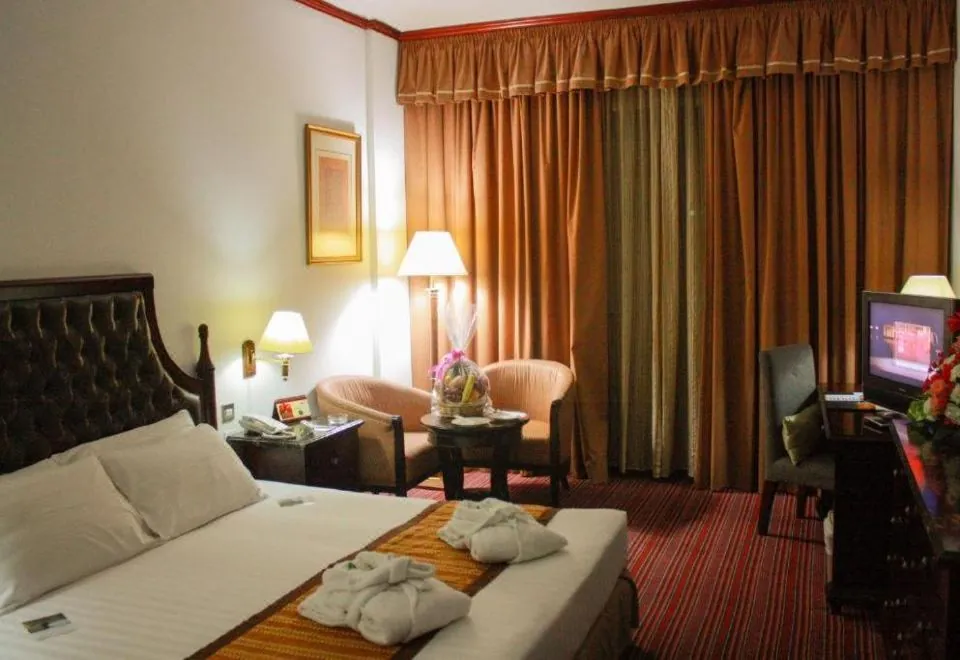 Grand Mayfair Hotel