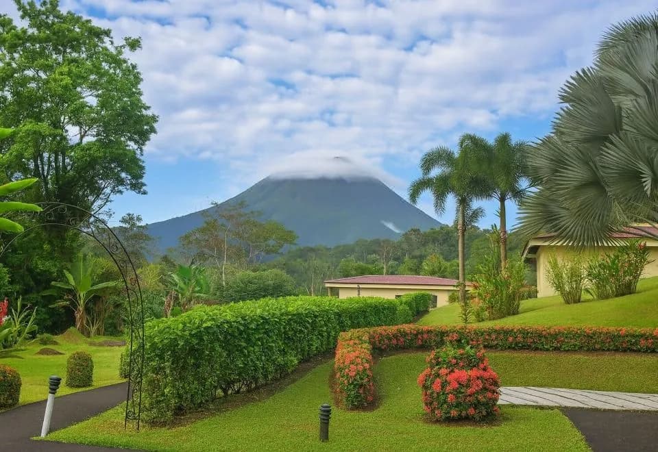 Arenal Volcano Inn