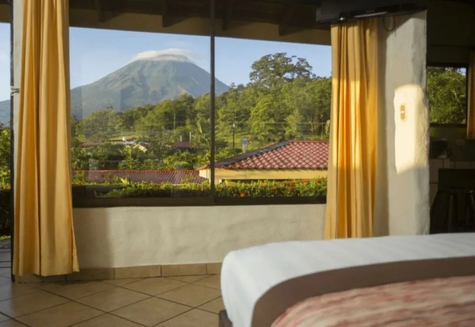 Arenal Volcano Inn