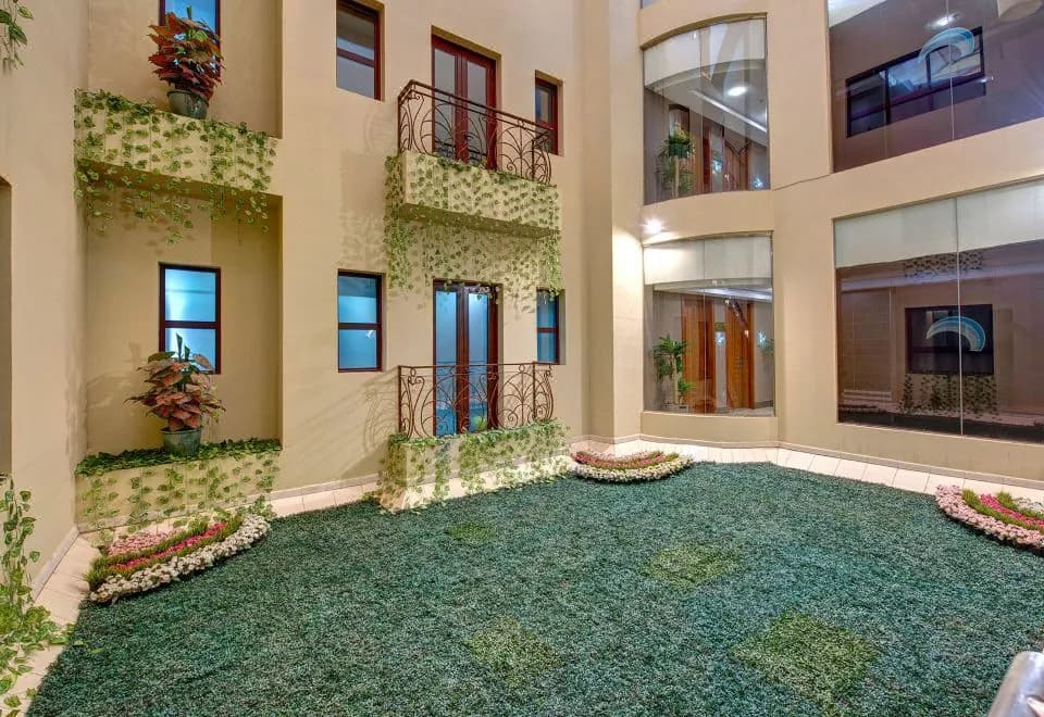 Beach Hotel Apartment