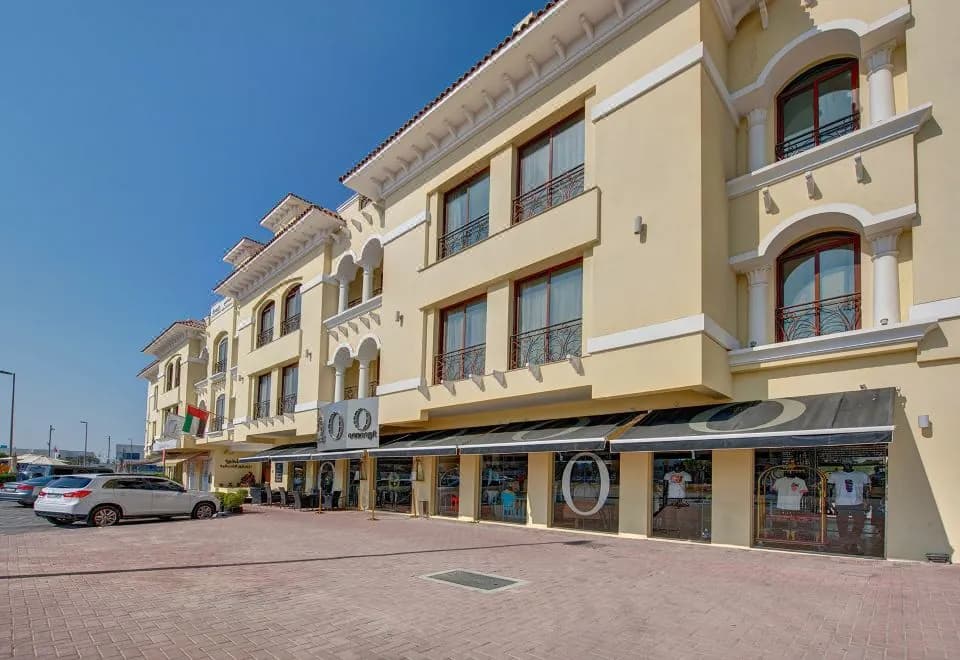 Beach Hotel Apartment