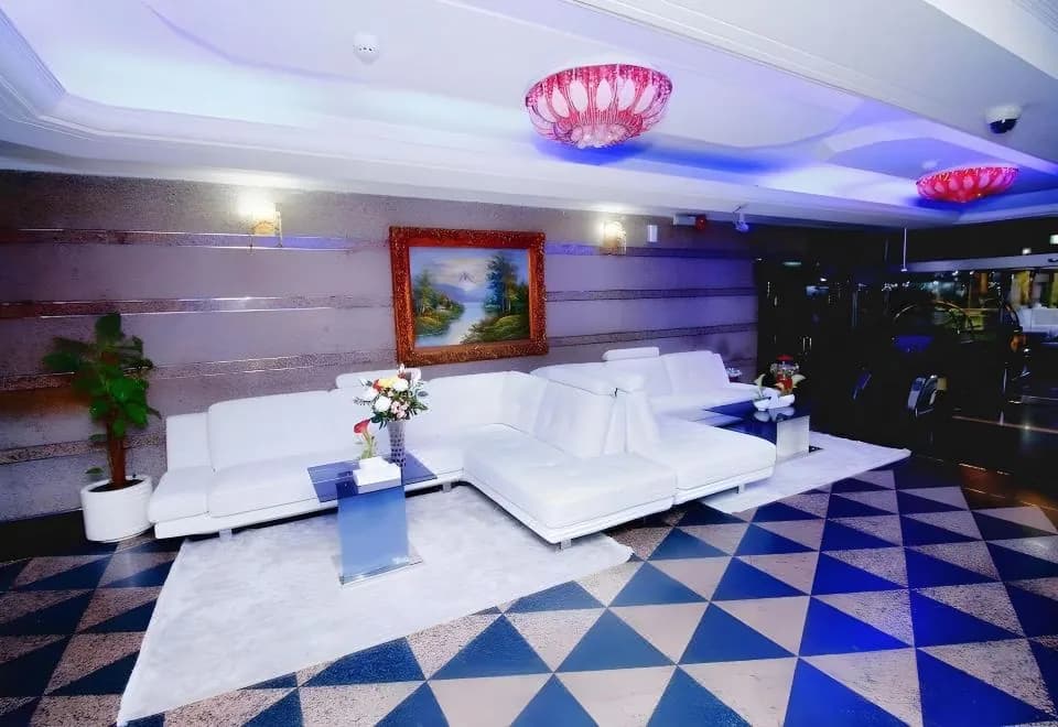 Royal Falcon Hotel
