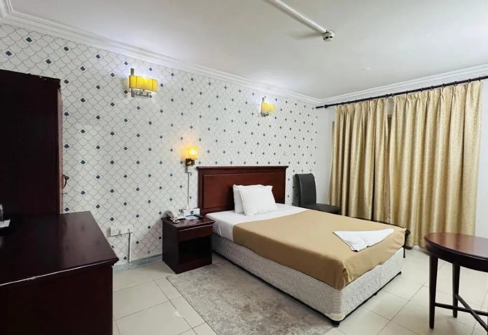 Royal Prince Hotel