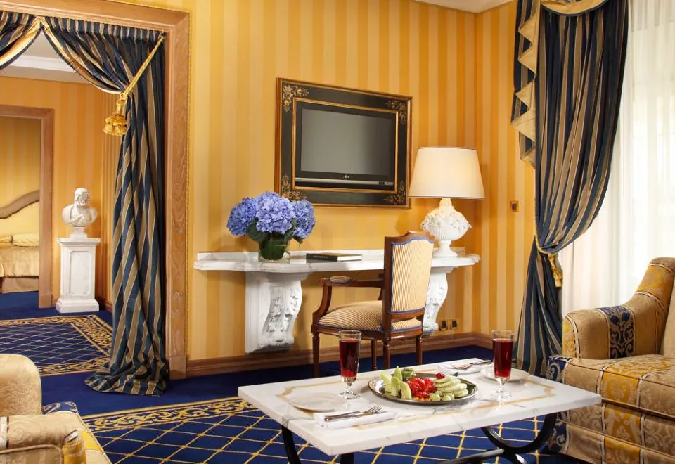 Royal Olympic Hotel
