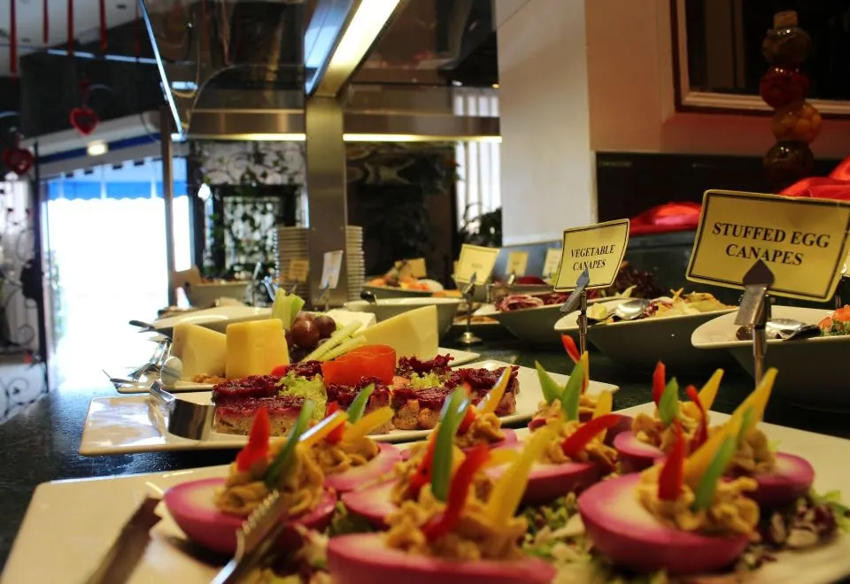 Al Diar Dana Hotel