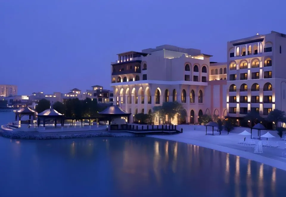 Traders Hotel, Qaryat Al Beri