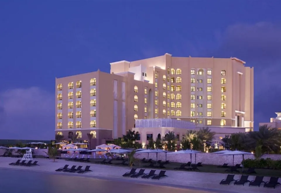 Traders Hotel, Qaryat Al Beri