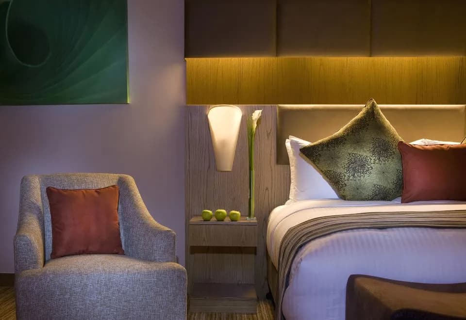 Traders Hotel, Qaryat Al Beri