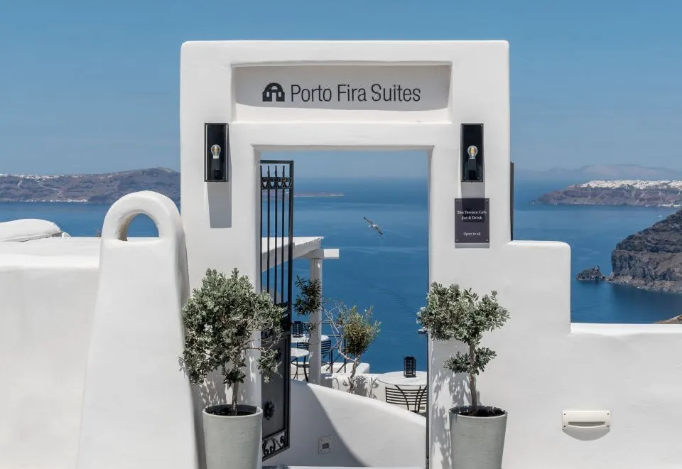 Porto Fira Suites