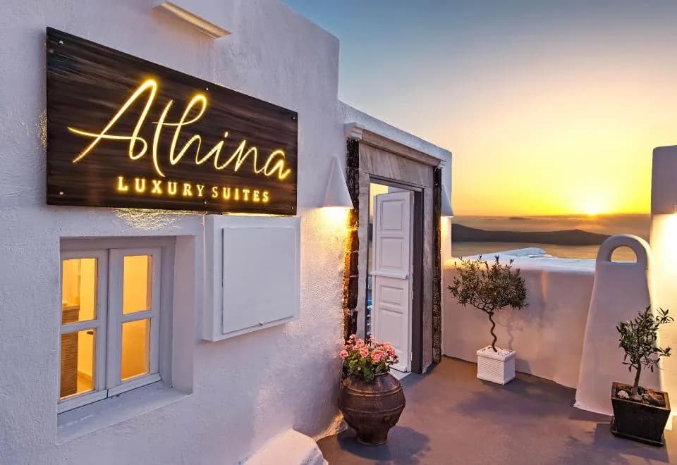 Athina Luxury Suites